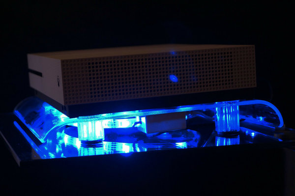 VINCORP ® USB Design Kühler Lüfter blau LED Ständer Xbox One S One X 360 Scorpio