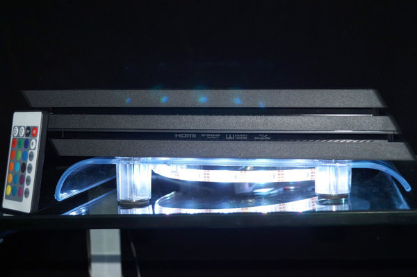 WiFi Multicolor Playstation 4 PS4 PRO Gamer RGB LED USB Design Kühler Lüfter Ständer